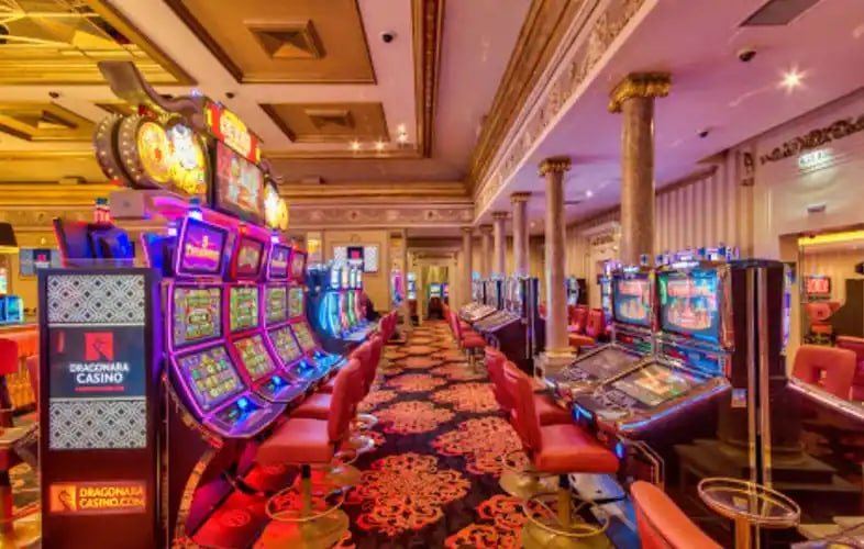 dk7 Live Roulette ဘီးပတ်ဂိမ်း dealer လည်ပတ်နေသောမြင်ကွင်း